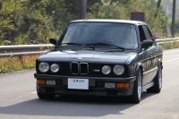 BMW E28 M5