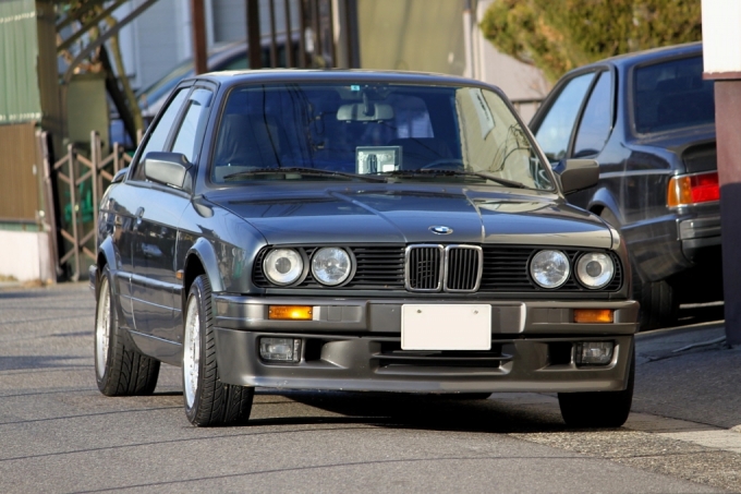 BMW E30 320i Mテク