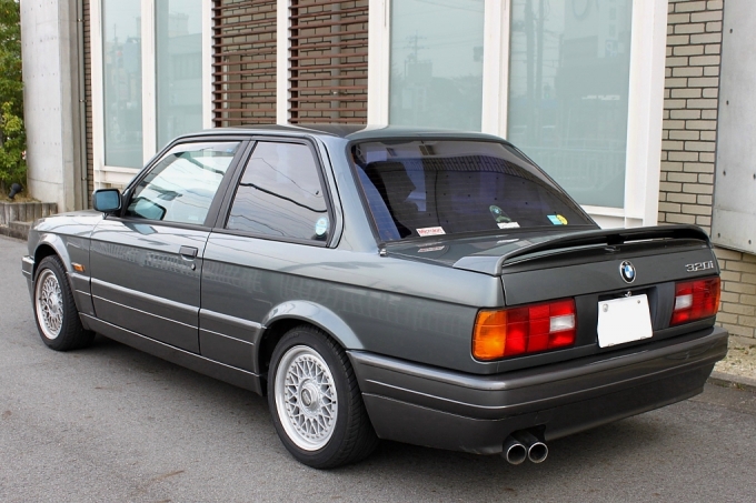 '91 BMW320i Mテクニック (BMW E30モデル)