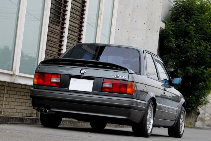 '91 BMW320i Mテクニック (BMW E30モデル)