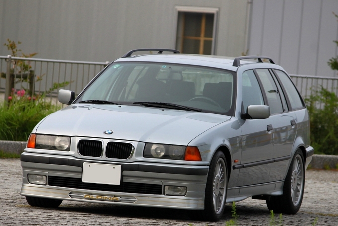 '97 BMWアルピナ B6-2.8 ツーリング (BMW E36モデル)