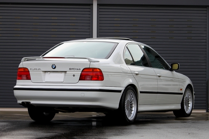 BMWアルピナ B10 3.2 (BMW E39)