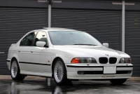 BMWアルピナ B10 3.2 (BMW E39)